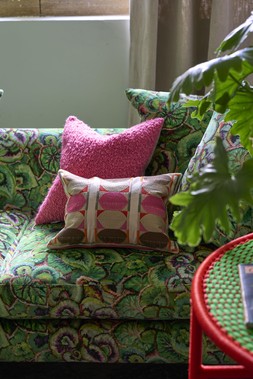 KUSHIME FUCHSIA CUSHION