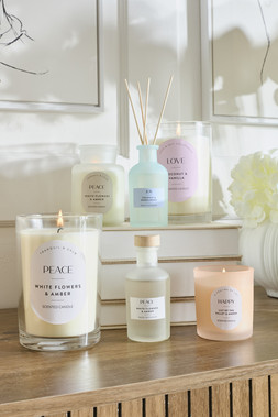 B&M HOME SS26 // CANDLES // CANDLE WITH CORK LID PEACE £3 // 100ML DIFFUSER JOY £3 // LARGE JAR CANDLE LOVE £5 //