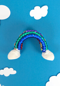 https://ww.prshots.co.uk/contents/archives/3746/1580/images/thumb350x287_auto/hobbycraft_kids-bead-rainbow-making-5_thumb.jpg