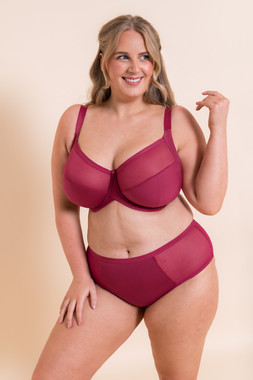 WONDERFULLY FULL CUP SIDE SUPPORT BRA £35 €53 & SHORT £17 €26