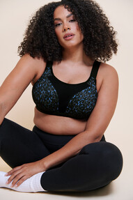 https://ww.prshots.co.uk/contents/archives/3795/1587/images/thumb350x287_auto/curvy-kate_everymove_blueprint_bra-4_thumb.jpg