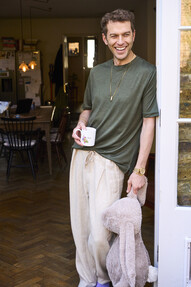 https://ww.prshots.co.uk/contents/archives/3885/1632/images/thumb350x287_auto/neem-london_zq-merino-wool-jersey-olive-t-shirt_95_thumb.jpg
