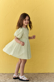 https://ww.prshots.co.uk/contents/archives/98/201/images/thumb350x287_auto/marks_amp_spencer_ms-kidswear-ss24_thumb.jpg